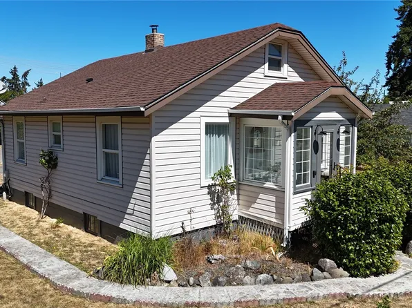 215 W Motor Avenue, Port Angeles, WA 98362