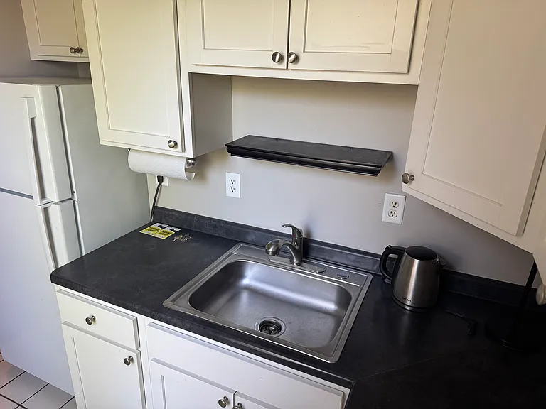 130 Gibbs St #3 — Photo 20