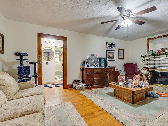12th image of 3808 Combs Ridge Rd