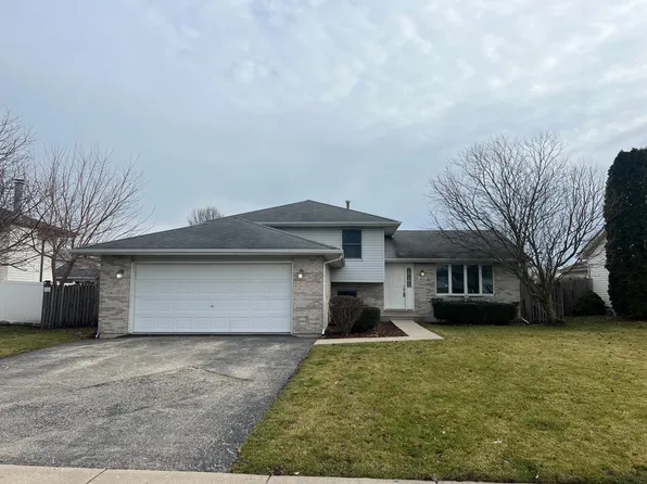 2110 Mystic Dr, Plainfield, IL 60586