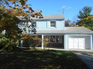 180 Millbrook Dr, Willingboro, NJ 08046