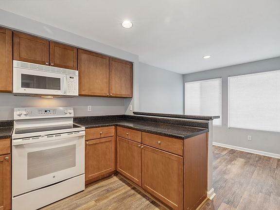 3rd image of 26327 116th Ave SE APT E101