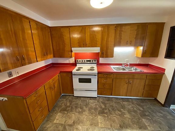 5th image of 146 Stoneway Dr NW