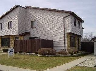 205 E Woodlawn Rd, New Lenox, IL 60451