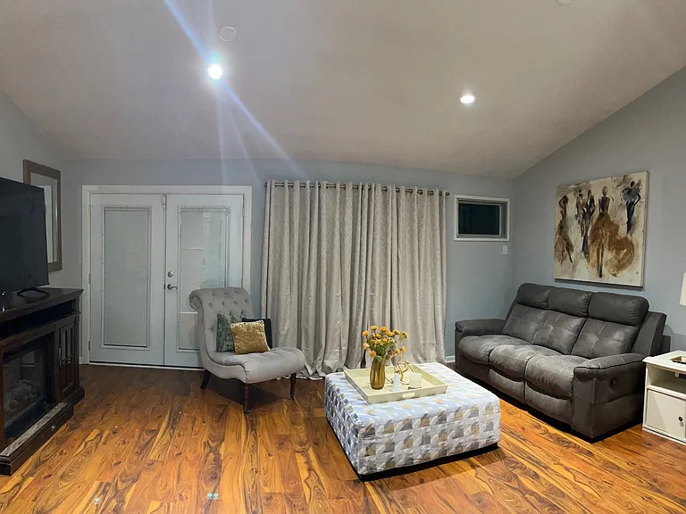 2705 Parham Dr — Photo 6
