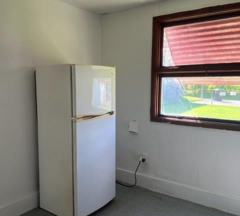 4th image of 6309 Harding Ave #2