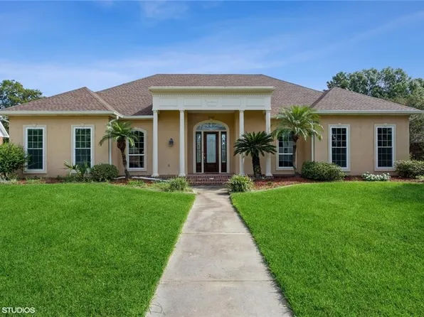 3333 Knightsbridge Pl, Harvey, LA 70058