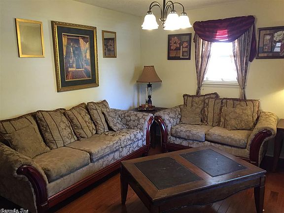 3rd image of 1002 Avondale Dr