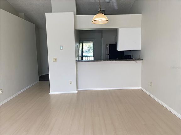 5th image of 172 Reserve 200 Cir