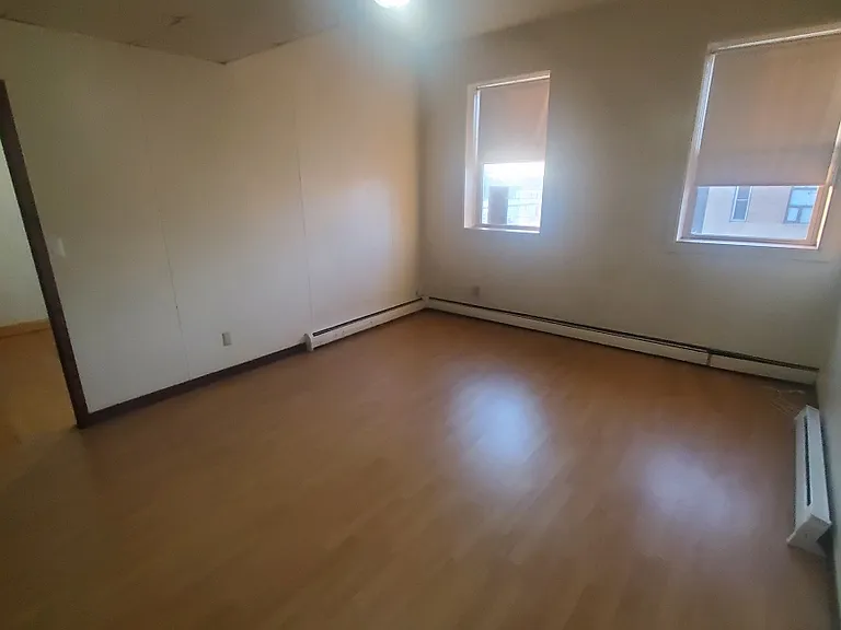 121 State St N #7 — Photo 3