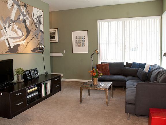 4th image of 2788 Syracuse St Unit 114