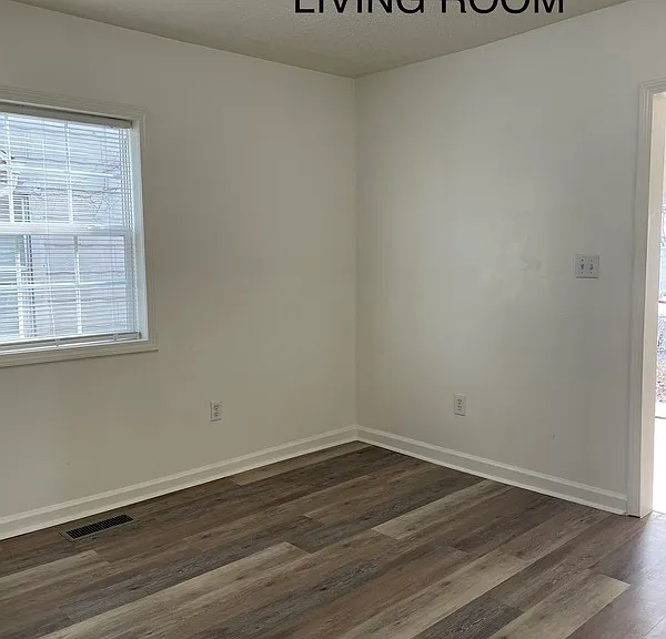 613 College Dr #C — Photo 6