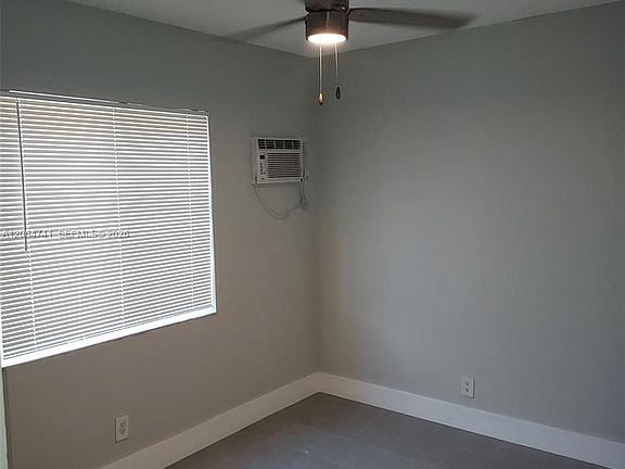 3rd image of 808 SW 14th Ter APT 4