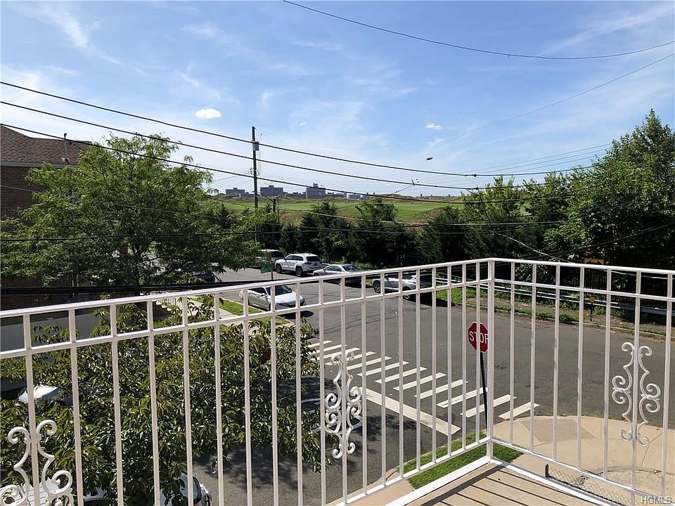 1st image of 284 Davis Ave #2