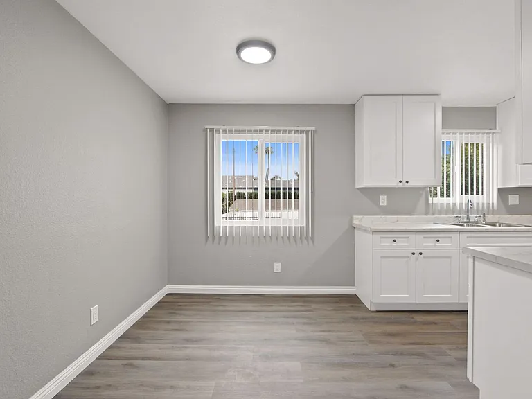 8202 Rosemead Blvd — Photo 15