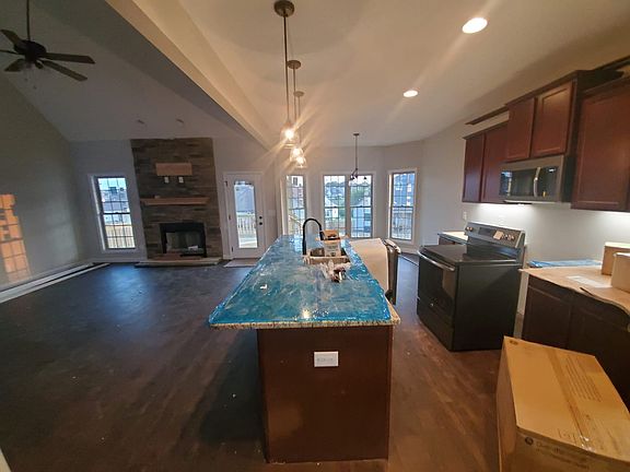 3rd image of 710 Farmington Lot 710