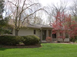 2213 Castle Crest Dr, Columbus, OH 43085