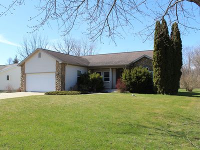 12128 Clover Knoll Rd, Fenton, MI, 48430