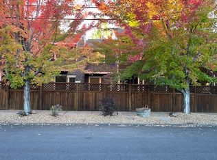 111 NW Hawthorne Ave APT 4, Bend, OR 97703