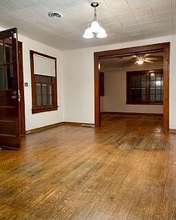 5th image of 1600 Wheeler Ave