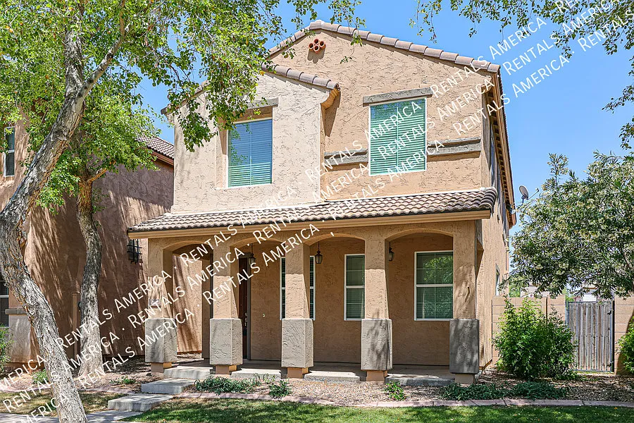 Great Home in Upcoming Area in Gilbert — Photo 2