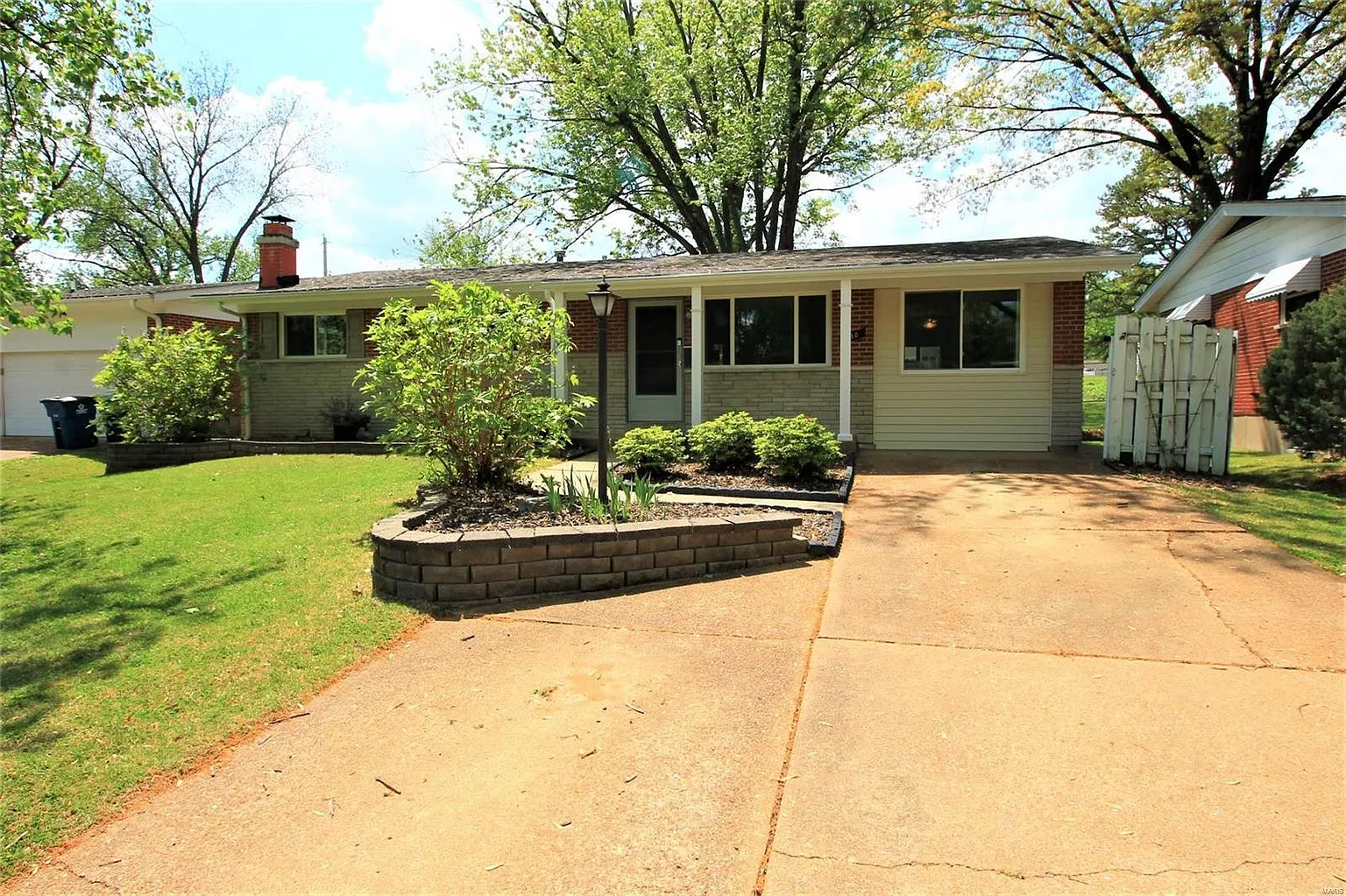 580 Clager Dr photo 1