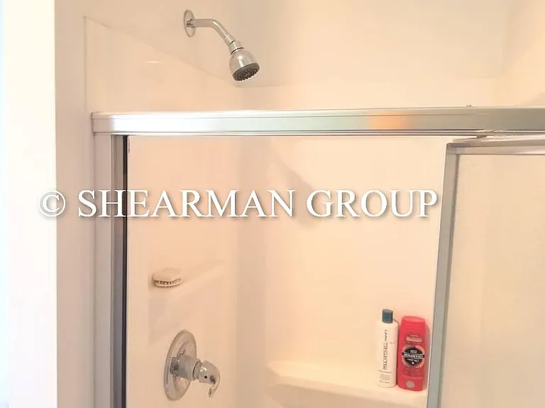 2576 Frankford Ave #2R — Photo 9