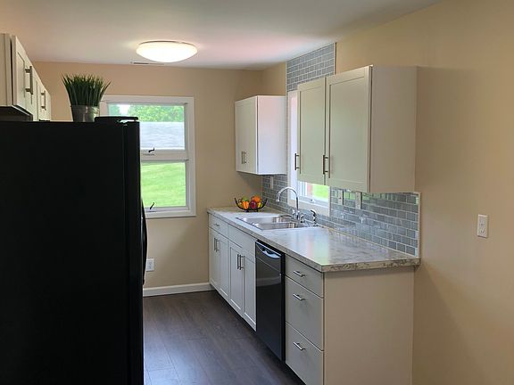 4th image of 418 Garden Ave