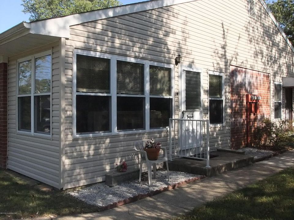 2nd image of 7B Verbena Ct
