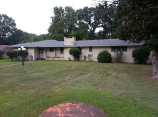 302 S Bock St, Broken Bow, OK 74728