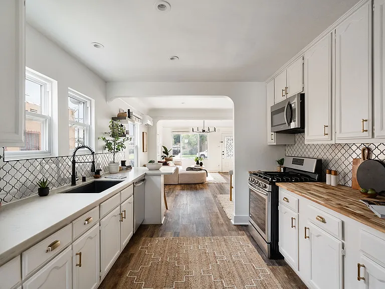 607 W 111th Pl — Photo 14
