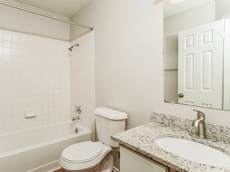 8943 Rue De Lis — Photo 16