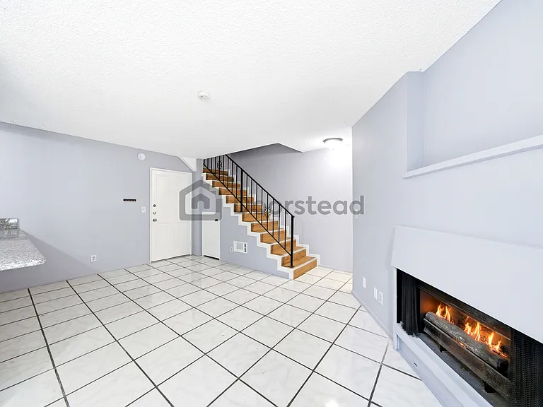 1826 S Bundy Dr #4 — Photo 7