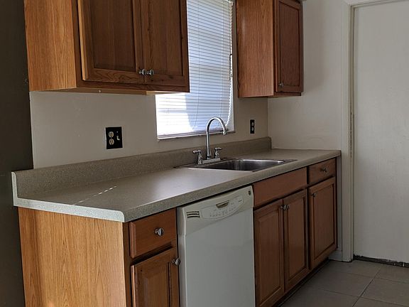 3rd image of 491 Noelwood Ct