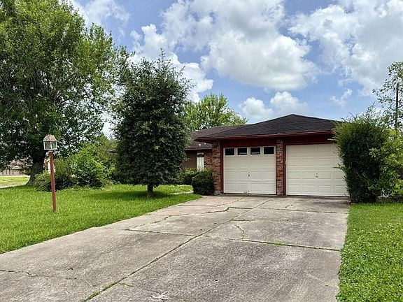 3rd image of 5434 Botany Ln