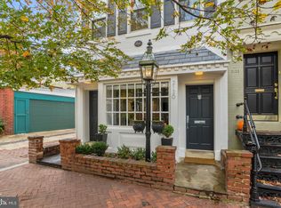 2120 Newport Pl NW, Washington, DC 20037