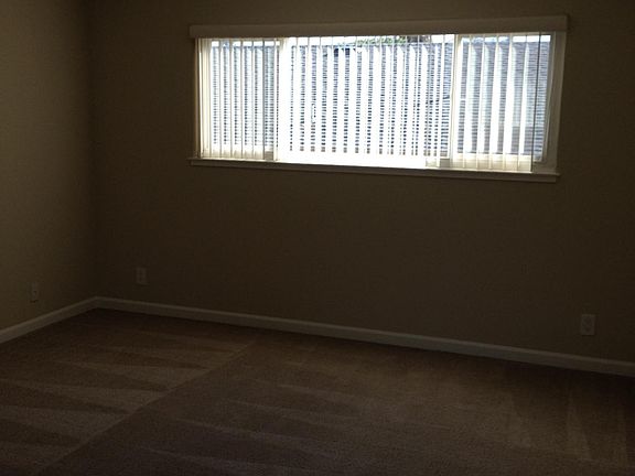 2nd image of 1466 San Antonio Ave APT 8