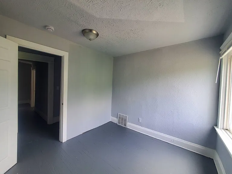 3415 E 114th St — Photo 25