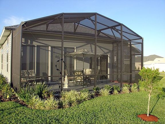 Back of house screen cage