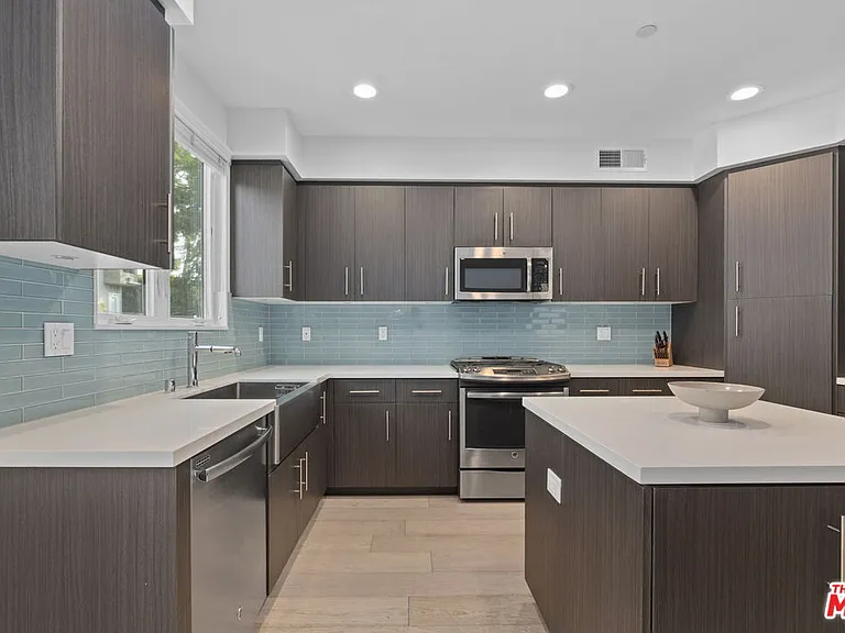 11912 Laurelwood Dr #201 — Photo 14