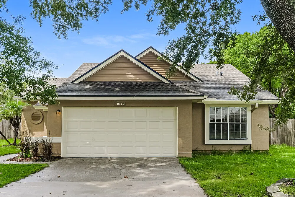 3 bed, 2.0 bath, 1324 sqft, $2,275 — Photo 1