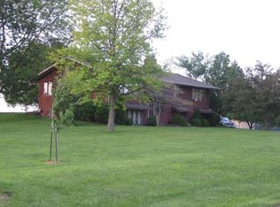 11643 Temple Rd, Brookville, OH 45309