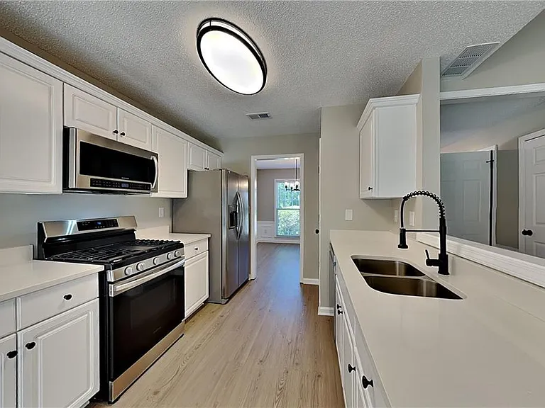 3705 Patterstone Dr — Photo 6