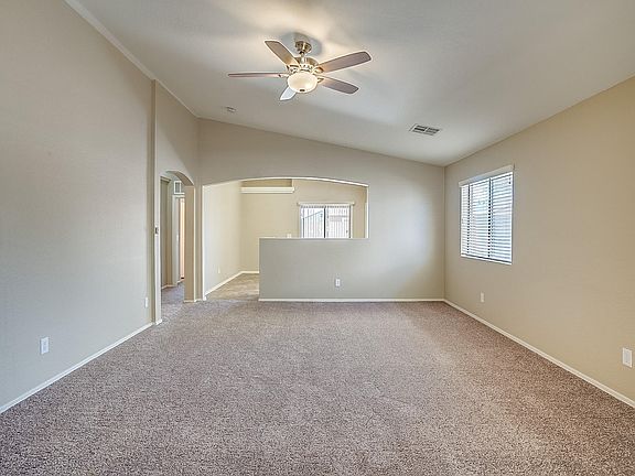 4th image of 37049 W Bello Ln