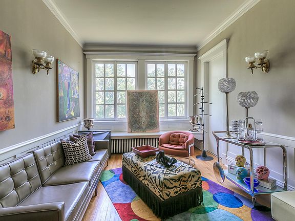 3rd image of 4315 Oak St #2