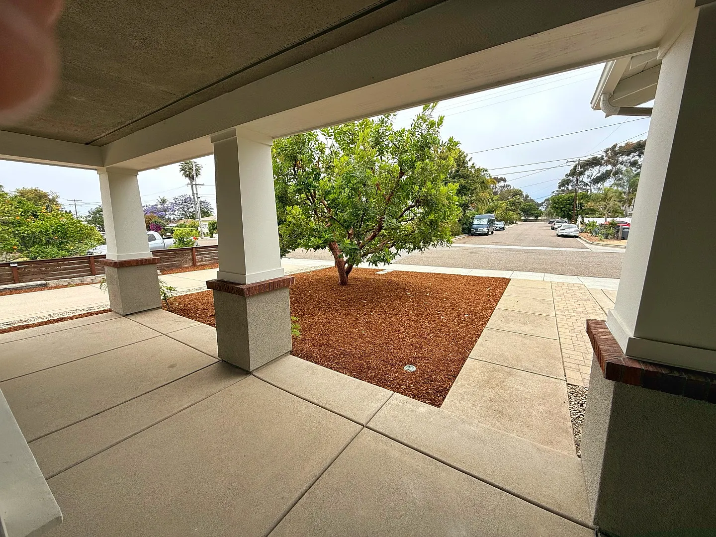 1099 Buena Vista Way — Photo 4