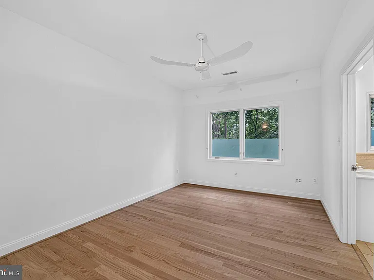 8309 Old Seven Locks Rd — Photo 22