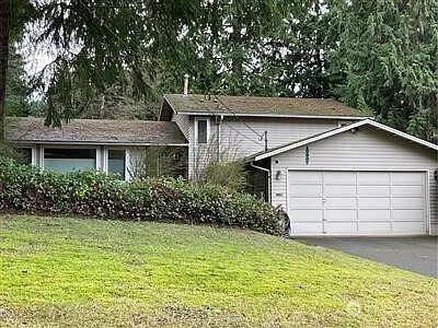 12907 NE 78th Place photo 1