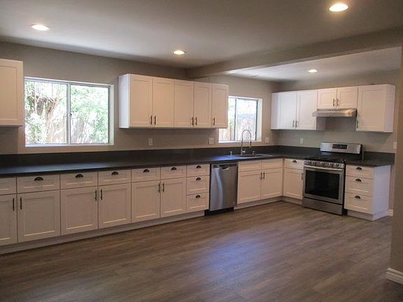 4th image of 8360 Deering Ave