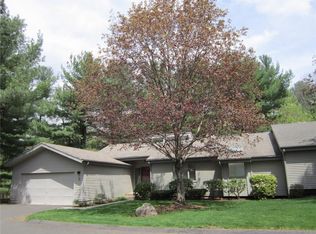 2 Hounds Chase UNIT 2, Avon, CT 06001